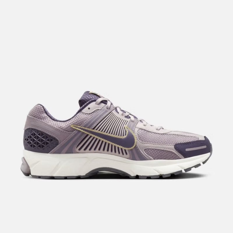 Nike's New Lightweight, Cushio - Men Shoes Must Have recensie en prijs